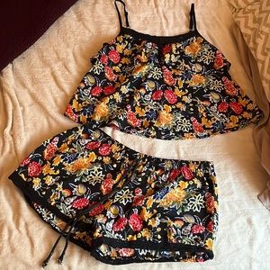 Colorful 2 piece summer outfit